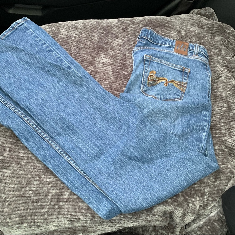 Arie size 1 low rise bootcut jeans